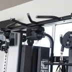 Sac de sport magnétique Leech fixé sur une machine de musculation